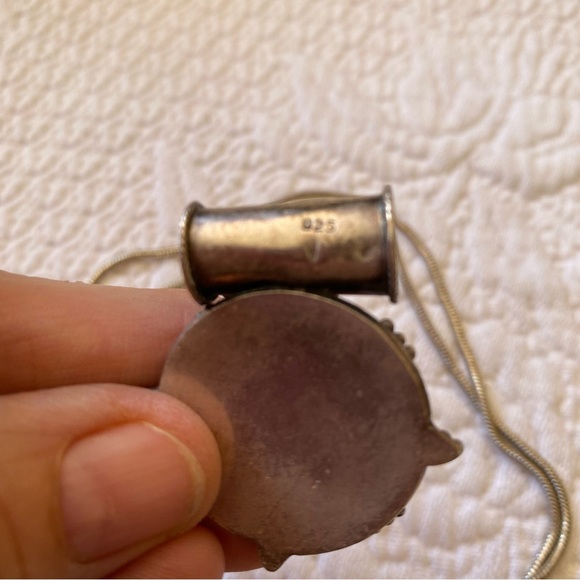 9.25 pendant with ruby coloured stones. - Picture 2 of 5